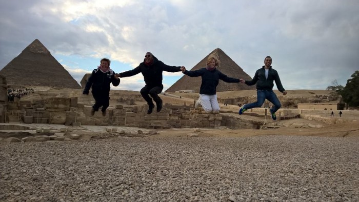 Saqqara Stufenpyramide Die Pyramiden von Gizeh vom Hafen von El Sokhna